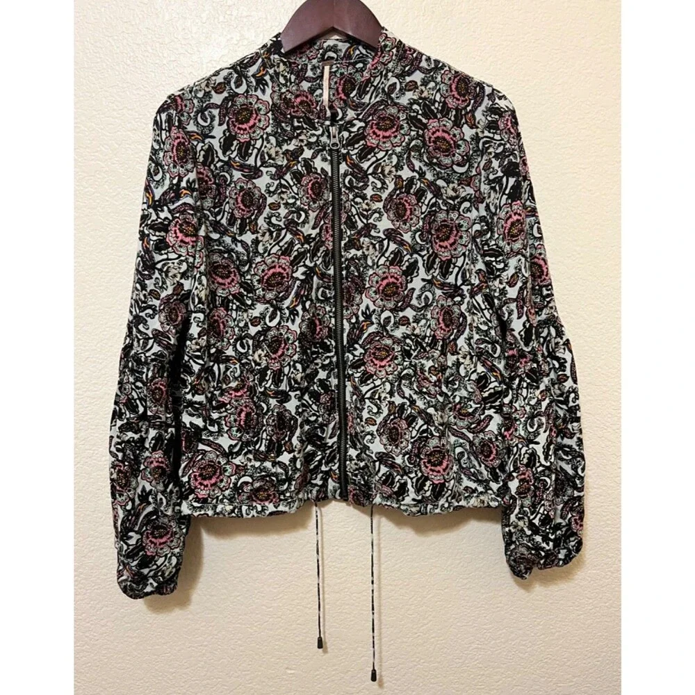 FREE PEOPLE Floral Soft Print Lined Balloon Sleeve Bomber Jacket Boho Preppy XS - Picture 3 of 9